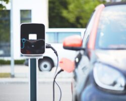Public rapid electric vehicle charging costs rise 42% in four months